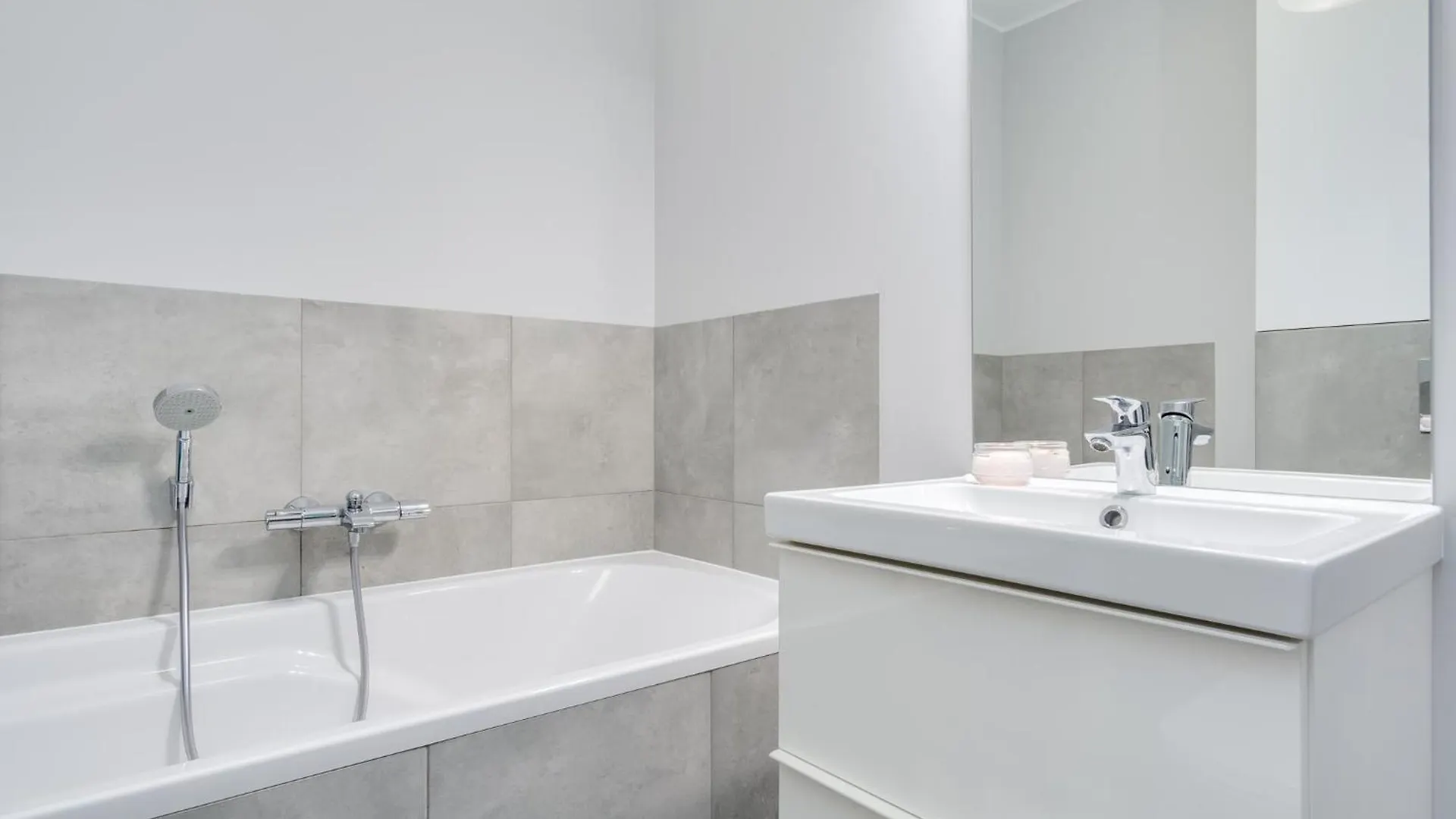 Elite Apartments Foresta Deluxe Gdansk 0*,  Poland